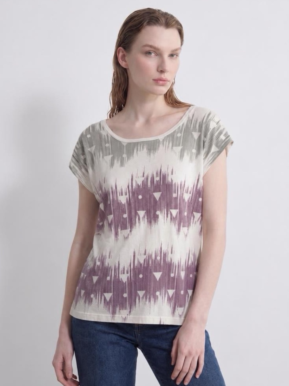 NWOT Urban Outfitters Truly Madly Deeply Large Scoop Neck Graphic T-Shirt